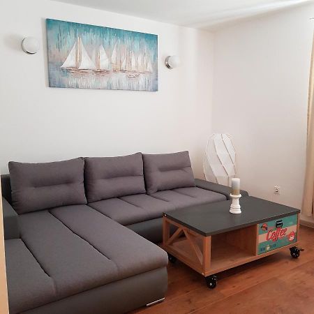 Allure Apartment No 1 Kornić Екстериор снимка