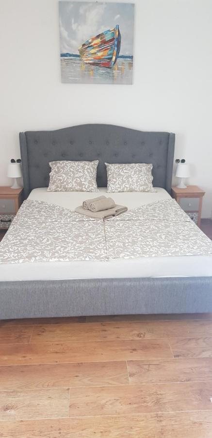 Allure Apartment No 1 Kornić Екстериор снимка